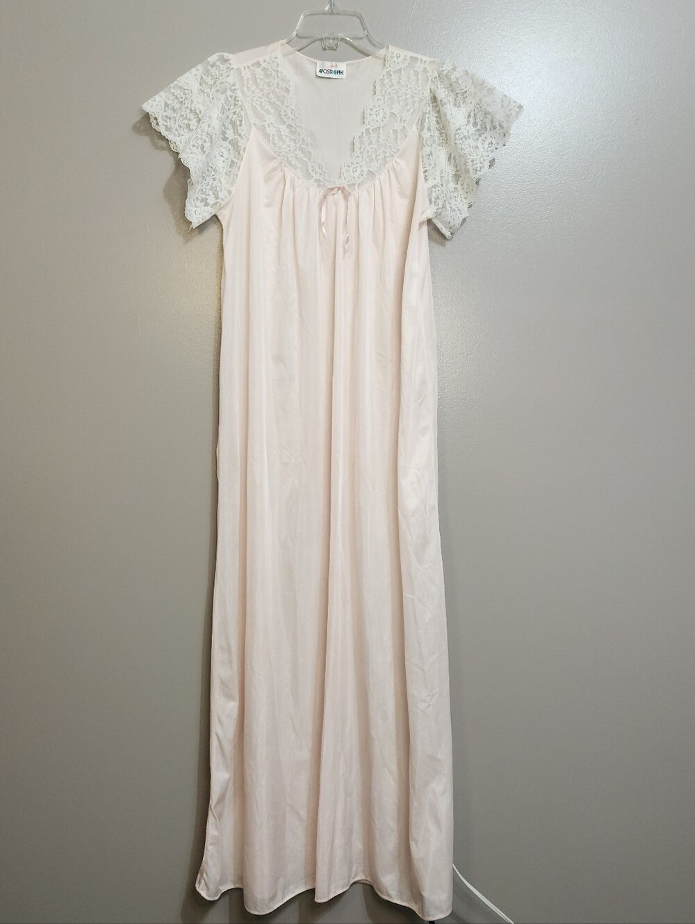 Vintage Apostrophe Light Pink Lace-Trim Long Nightgown Size Medium
